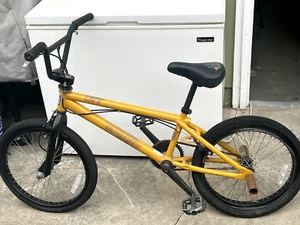 Haro F3 2005 - Racer Yellow 20 inch Dirt Jump Trail BMX Bike - Picture 1 of 18