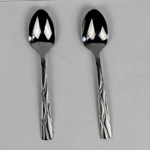 A Lot of 2 Cambridge Silver Grasmere-Sand Pattern Teaspoons Stainless Rare - Picture 1 of 5