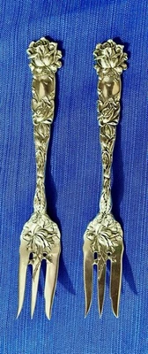 Tenedor de pastelería de plata esterlina rosa nupcial Alvin - rosa de 3 dientes en cuenco 1903 antiguo Foto 1 de 4