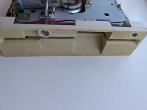 Vintage Diskettenlaufwerk Mitsumi Newtronics D509V2 5,25", Kunststoff nur Frontscheibe - Bild 1 von 2