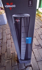 Vornado 37" Oscillating Tower Fan bundle 1 carbon roll Allergy Season filter - Picture 1 of 6