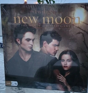 The Twilight Saga New Moon The Movie Board Game 2-8 Players NEW SEALED - Picture 1 of 8
