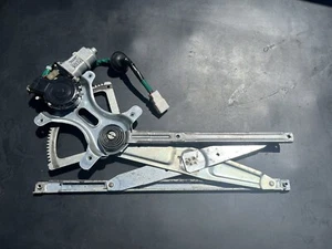 Regulador de ventana delantera derecha 98-05 Lexus GS300 GS400 con motor 85710-30340 OEM - Imagen 1 de 7