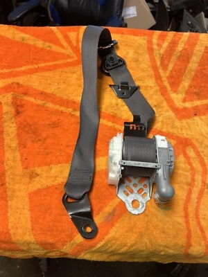 2007-2008 saturn outlook RH passengers front black seatbelt retractor OEM - Image 1 of 4