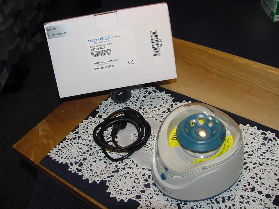 VWR Mini Centrifuge 7500 RPM Part Number 76269-064 Model C0803 PCR