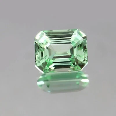 AAA Natural Green Ceylon Parti Sapphire Radiant Cut Loose Gemstone 9x7 MM - Image 1 of 4