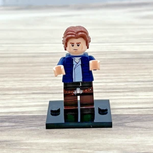 LEGO Star Wars: Han Solo, Dark Brown Legs, Dark Blue Jacket, Wavy Hair (sw0879) - Picture 1 of 4