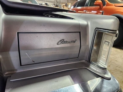 Driver Corner/Park Light Assembly Fits 77-79 LINCOLN MARK SERIES 1245239 - Image 1 of 4