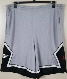 PANTALONES CORTOS DE GIMNASIO DE BALONCESTO JORDAN WINGS PARA HOMBRE GRIS NEGRO ROJO VINTAGE Y2K (2XL 3XL 4XL) - Imagen 1 de 14