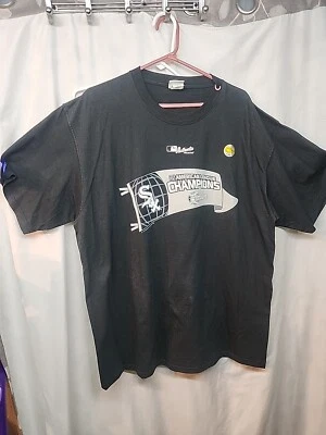 ***Chicago White Sox 2005 American League Champion Shirt With Sticker X Large*** - Image 1 of 4