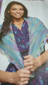 Strickmuster schönes kleines Tuch in 2 Farben 4-fädig - Größe 46 x 24 cm - Bild 1 von 1