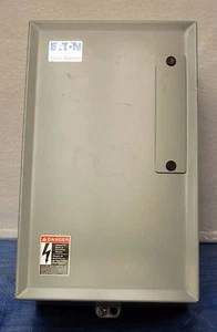 Enclosed Eaton Lighting Contactor C799B110 C320MH2WA0 C30CNE 3 Power Poles - Imagen 1 de 7