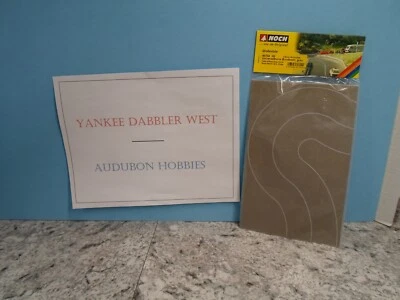 Noch 60704, HO Scale Federal Road Gray, Curve Route - Image 1 of 2