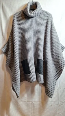 Poncho MICHAEL KORS Mezcla de Alpaca Cuello Alto Tejido con Cable Capa Talla 1X Gris Lagenlook Foto 1 de 4