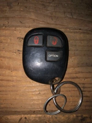 Keyless remote control Audiovox entry Model AVX01BT3CL3 auto alarm transmitter - Image 1 of 3