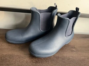 Women’s Crocs Freesail Chelsea Waterproof Boot Shoes Size 11 Navy Blue - Picture 1 of 4