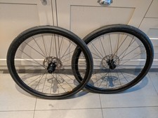 BONTRAGER AFFINITY TLR WHEELS & R1 TYRES DISC ROAD CROSS GRAVEL 12mm THRU AXLE