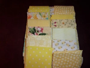 Shades of yellow Jelly Roll Strips 40 pieces 2 1/2" x 40" - Picture 1 of 3