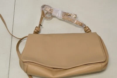 NUEVO CON ETIQUETAS Cartera de Cuero Kara Messenger Cuero Guijarro Taupe HB93-2950 Foto 1 de 4