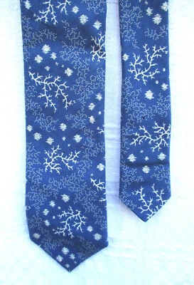 Corbata para nieve de invierno de algodón azul copo de nieve rama cubierta de nieve J.Crew hecha a mano EE. UU. Foto 1 de 4