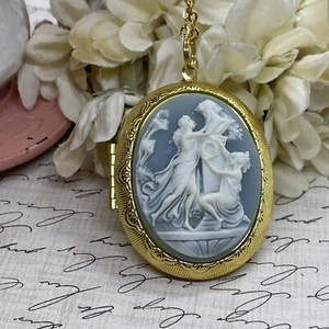 Gold  Locket Setting Blue Grecian Goddess Mythology Greek Roman Pedestal Cameo - Picture 1 of 11