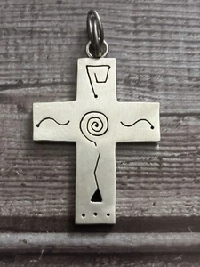 Vintage Indianer Navajo Sterlingsilber Kreuz Anhänger mit gravierten Symbolen Spirale - Bild 1 von 5