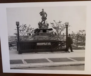 CIVIC VIRTUE Statue - Bild 1 von 1