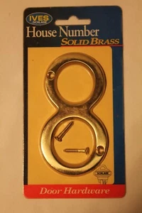 IVES SCHLAGE Massive Messing Hausnummer "8" ACHT Neu Vintage (Juni 2000) versiegelt - Bild 1 von 3