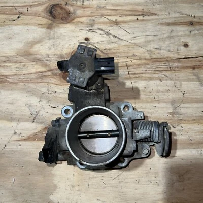 Throttle Body For 2001 Mazda Protege Protege5 2.0L - Image 1 of 2