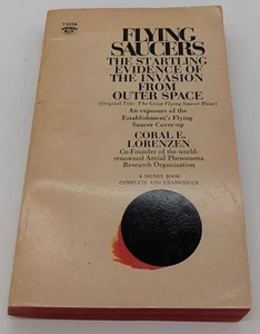 Flying Saucers By Coral Lorenzen - 1966 First Signet Paperback - Foto 1 di 4