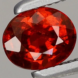 Granate espesartita rojo anaranjado natural ovalado 0,56 quilates ancho 5x4,2 mm Namibia, África - Imagen 1 de 4