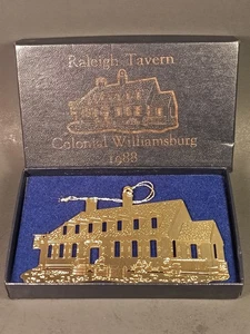 1988 Raleigh Tavern Colonial Williamsburg Christmas Ornament IOB - Picture 1 of 6