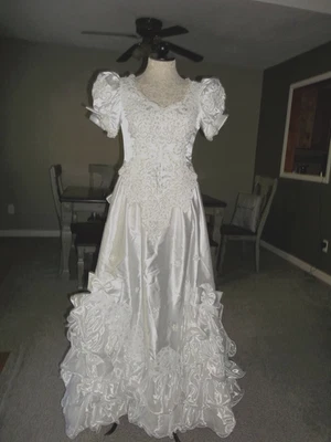 Mary’s Bridal Wedding Gown Beaded Sequin Sz 4~Sleeves and ruffle train~READ - Image 1 of 4