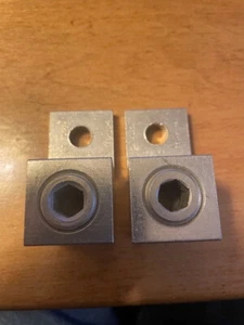 2 Lot - ILSCO D981 TA-350 AL9CU, 350MCM-6, Mechanical Lug - Picture 1 of 8