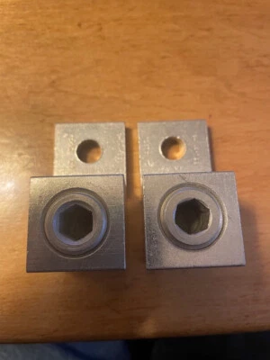 2 Lot - ILSCO D981 TA-350 AL9CU, 350MCM-6, Mechanical Lug - Image 1 of 4