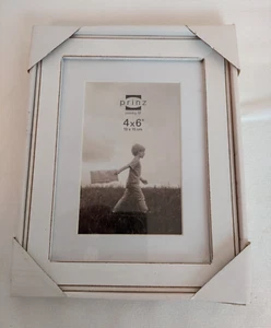 Sanded Edge White Wood Matted White Picture Frame 4" x 6" New - Picture 1 of 3