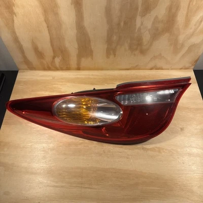 Conjunto de luz trasera izquierda del lado del conductor Toyota Solara 2004-2006 LH OEM Foto 1 de 4