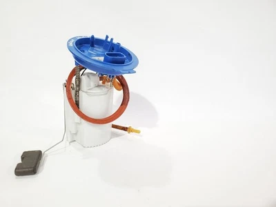 Audi A3 2015 2016 OEM 1,8 L tracción delantera montada en tanque bomba de combustible Foto 1 de 4