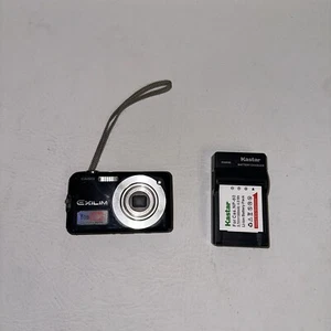 Casio Exilim EX-S12 12.1MP Digital Camera W/ Charger & Battery *Tested* - Picture 1 of 9