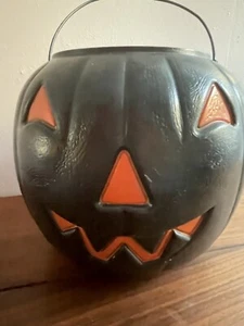 1972 schwarze Halloween Blasform Kürbis Eimer von General Foam Trick or Treat - Bild 1 von 5