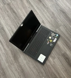 Dell Inspiron 15 7567 Laptop, Intel i5, 8GB RAM, GTX 1050Ti, SSD 512GB - Picture 1 of 4