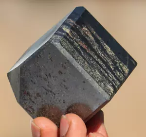 45 mm Schwarz Schungit Kristallwürfel Natürliche Heilung Edelsteinwürfel Energie Dekor Würfel - Bild 1 von 10