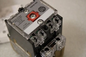 700-P400A1 NEW ALLEN-BRADLEY BULLETIN 700 TYPE P 120 VAC RELAY 4 N.O Ser E - Picture 1 of 5