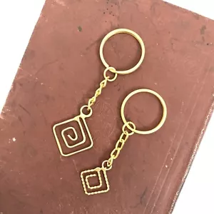 Portachiavi greco vintage oro forma diamante meandro spirale fatto a mano - Foto 1 di 9
