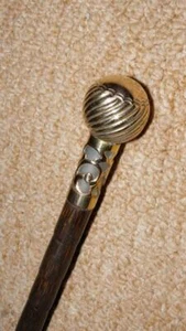 Antiguo bastón de madera de perdiz pequeño para damas - dorado y madreperla superior - Imagen 1 de 9
