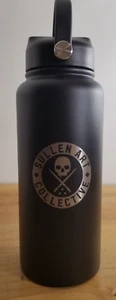 Sullen Art Collective Totenkopf 32 Unzen pulverbeschichtete Wasserflasche - Bild 1 von 7