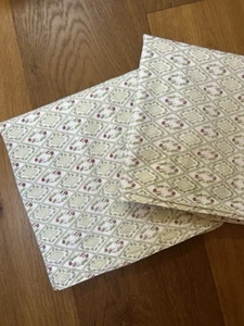 LAURA ASHLEY KING Kissenbezüge 2 Ditsy Floral Green Diamond Vine Chic Landhaus - Bild 1 von 10