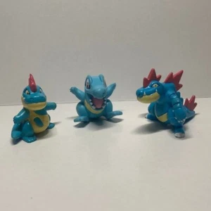 Pokémon Moncolle Totodile Evolution Line Figures Retro Set (Croconaw Feraligatr) - Picture 1 of 14