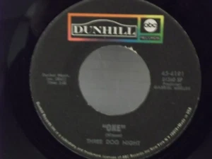 Three Dog Night,dunhill 4191, "ONE",US,7" 45, 1969 garage rock hit, Mint - Picture 1 of 2