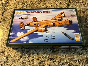 Minicraft Aviation Heritage Collection Warbird Series B-24D 1/72 New In Box. - Picture 1 of 6
